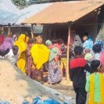 নওগাঁর পত্নীতলা কমলাবাড়ি গ্রামের ওয়াদুদ নামে এক মাদ্রাসার ছাত্র গলায় ফাঁস দিয়ে আত্মহত্যা